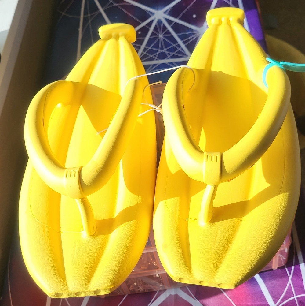 LAST ONE! Brand new squishy 🍌 banana sandals - Picture 11 of 15